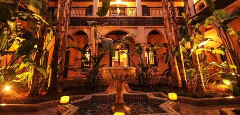 Al Fassia Aguedal restaurant Marrakech elegant traditional Moroccan dining interior