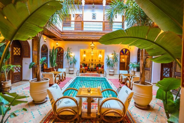 Riad Melhoun & Spa Marrakech tranquil courtyard with pool and traditional Moroccan decor